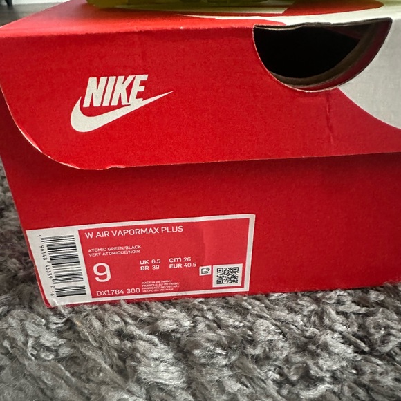 Air Vapormax Plus "Tennis Ball" sneakers - Picture 5 of 5